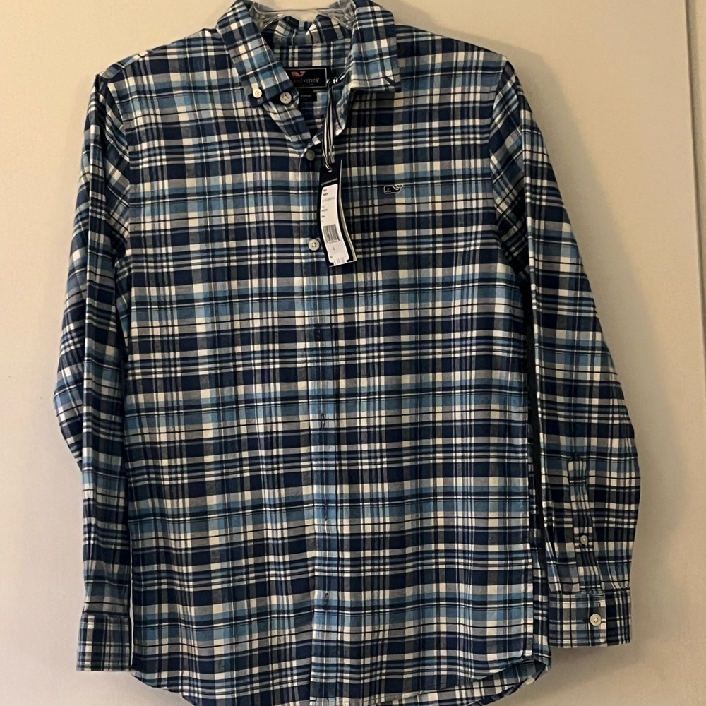 NWT Youth XL Vineyard Vines lightweight long-sleeved flannel button down.